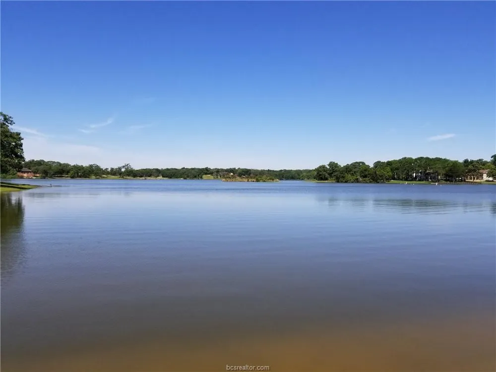 Pin Oak Hilltop Lakes, TX 77871