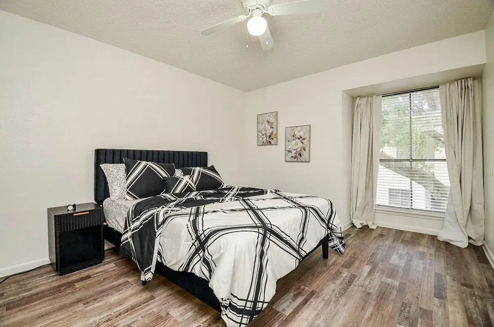17401 Red Oak Drive #64 Houston, TX 77090