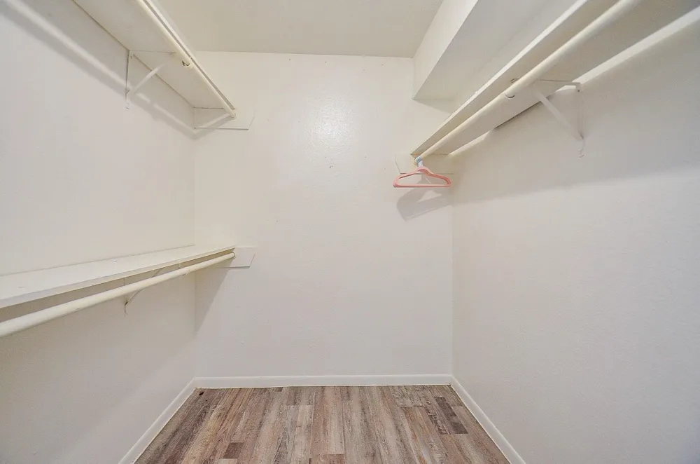 17401 Red Oak Drive #64 Houston, TX 77090