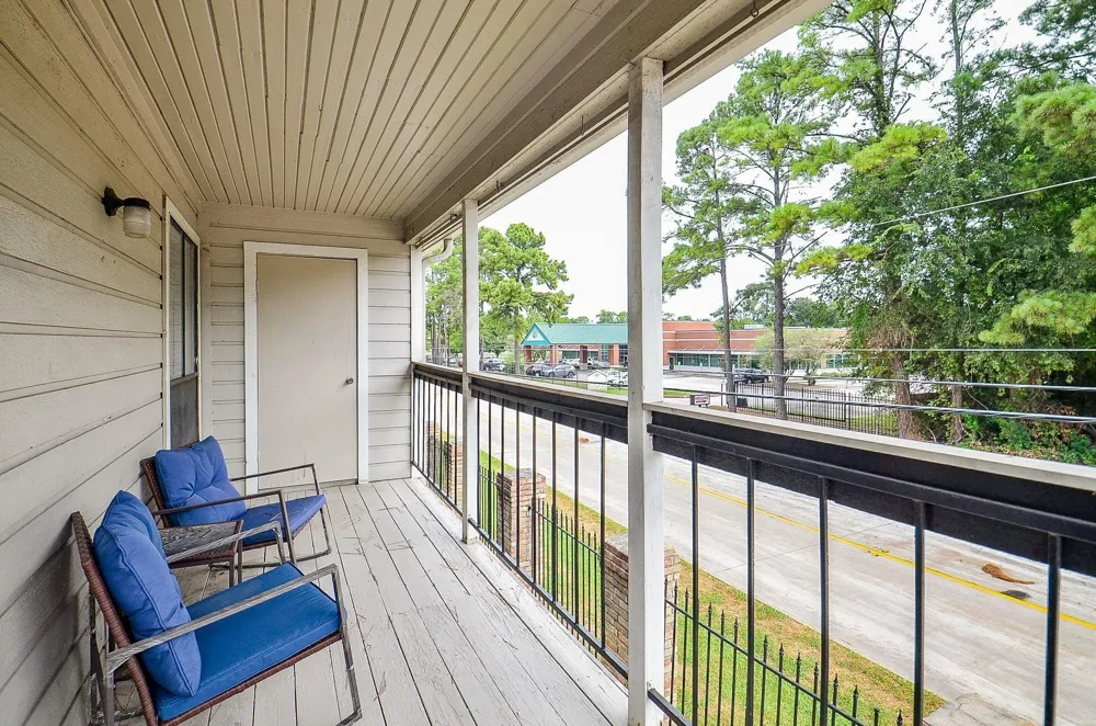 17401 Red Oak Drive #64 Houston, TX 77090