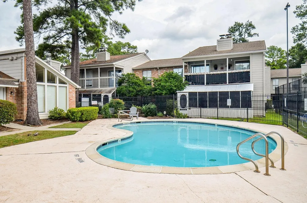 17401 Red Oak Drive #64 Houston, TX 77090