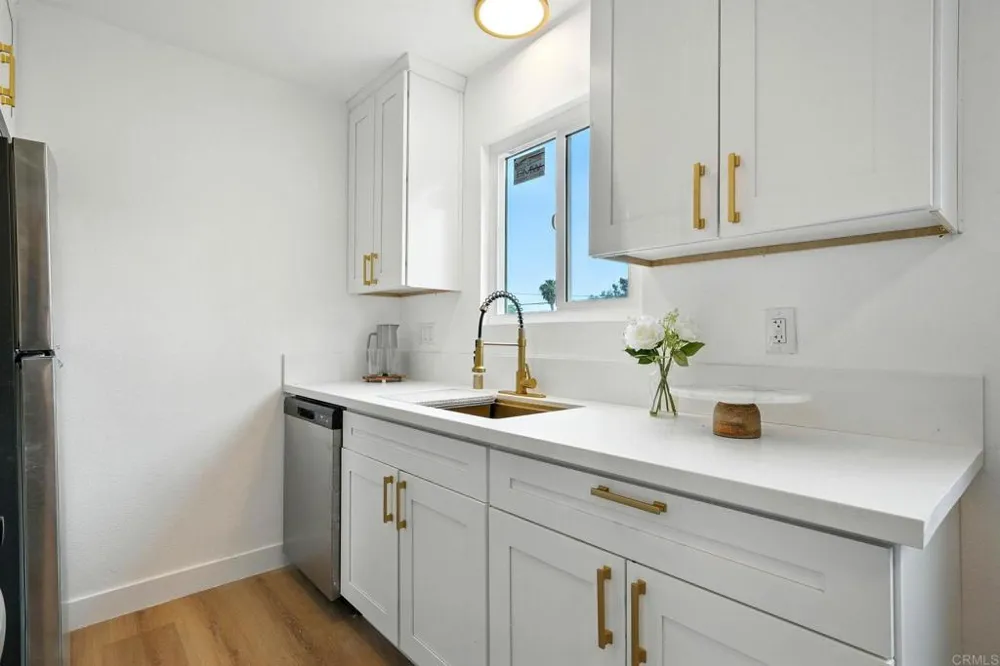 4161 Winona Avenue San Diego, CA 92105