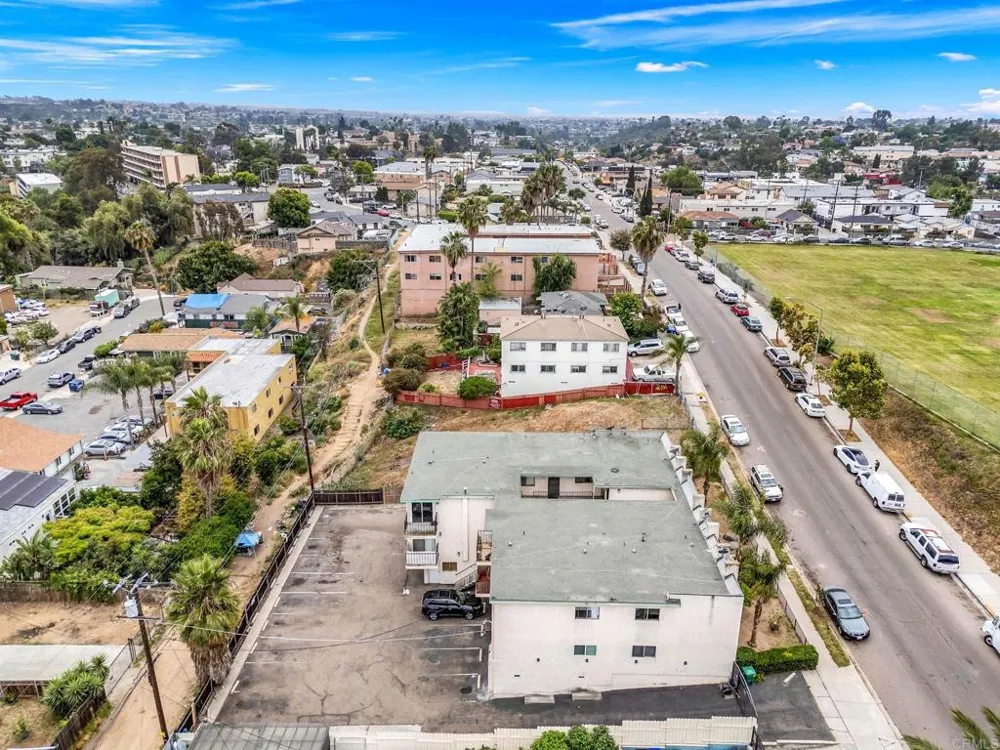 4161 Winona Avenue San Diego, CA 92105