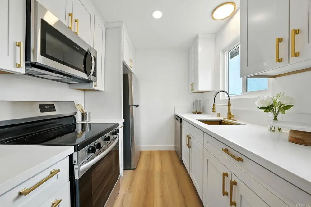 4161 Winona Avenue San Diego, CA 92105