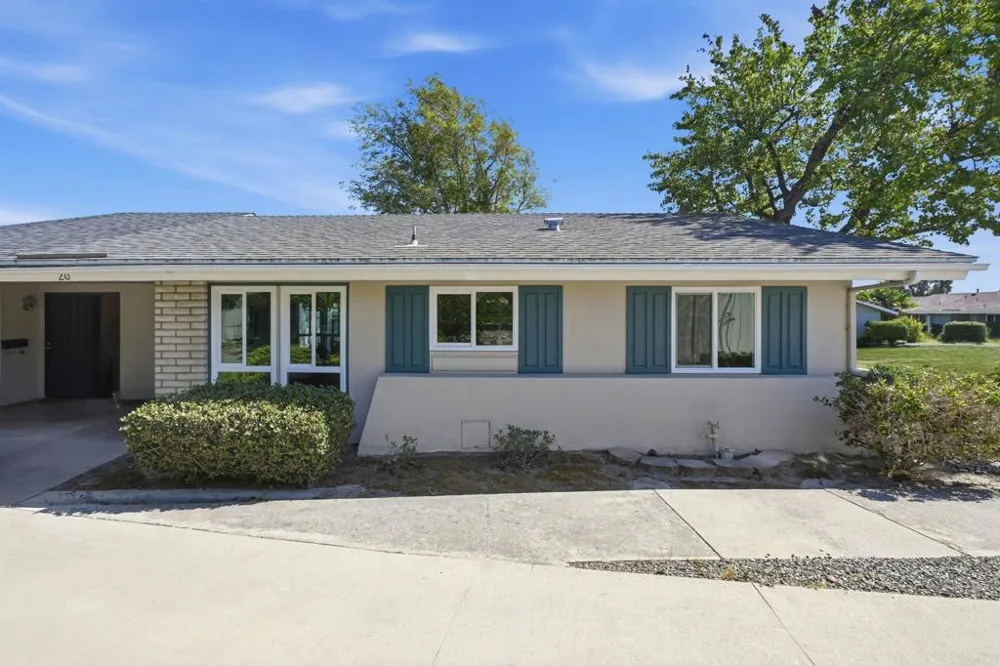 3760 Vista Campana S #20 Oceanside, CA 92057