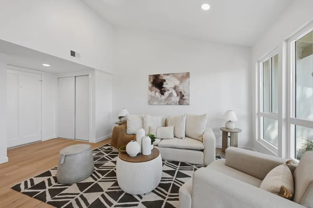 3760 Vista Campana S #20 Oceanside, CA 92057