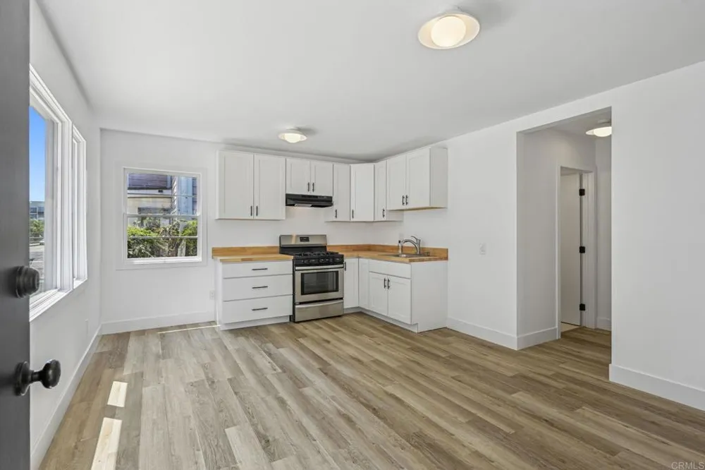 1936 Broadway San Diego, CA 92102