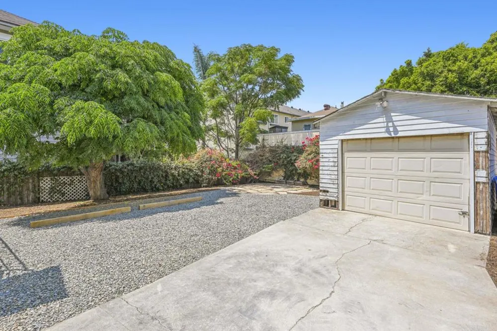1936 Broadway San Diego, CA 92102