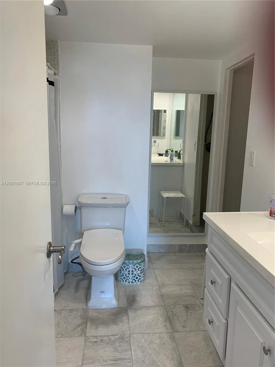 10101 E Bay Harbor Dr #401 Bay Harbor Islands, FL 33154