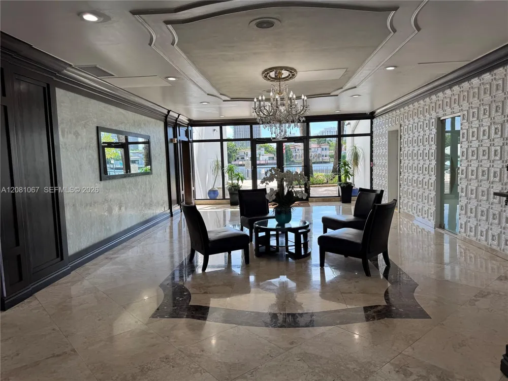 10101 E Bay Harbor Dr #401 Bay Harbor Islands, FL 33154
