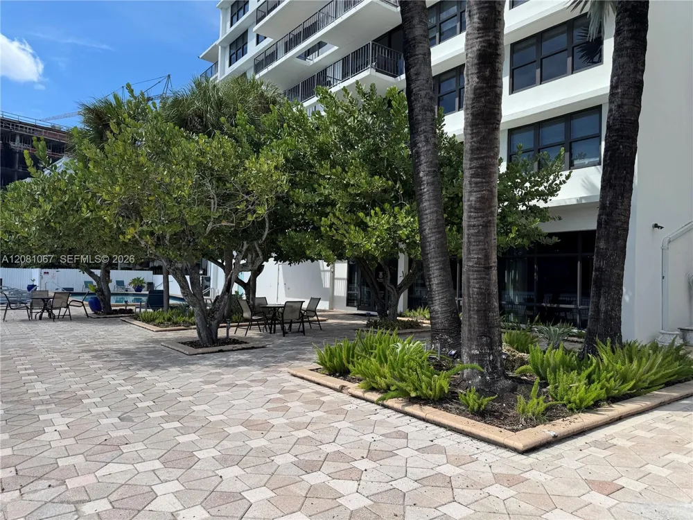 10101 E Bay Harbor Dr #401 Bay Harbor Islands, FL 33154