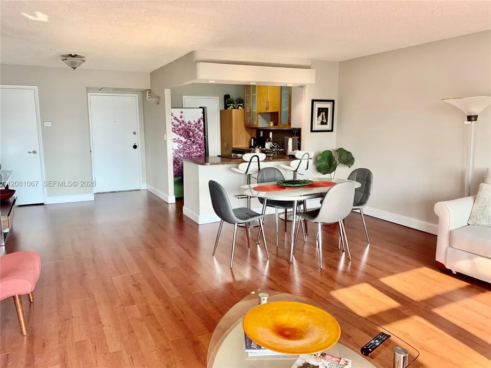 10101 E Bay Harbor Dr #401 Bay Harbor Islands, FL 33154