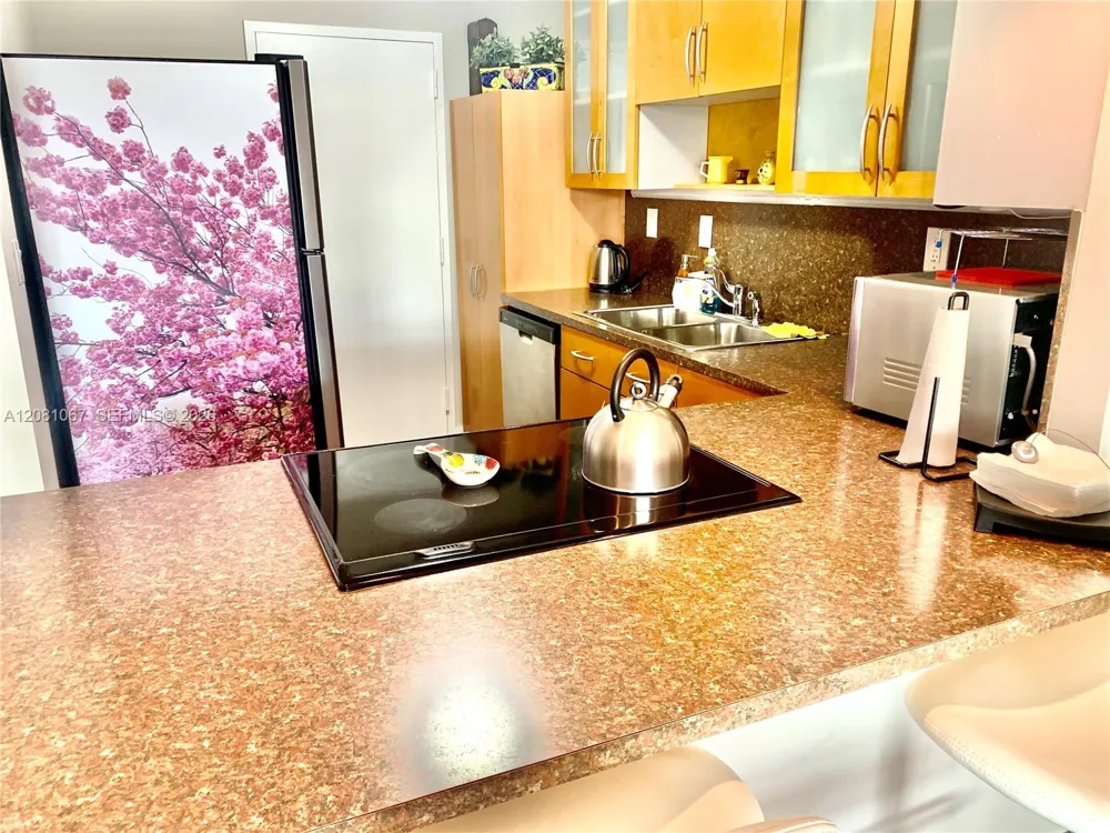 10101 E Bay Harbor Dr #401 Bay Harbor Islands, FL 33154