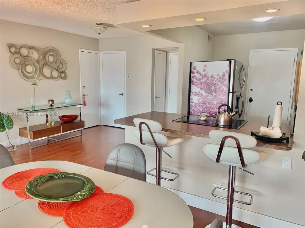 10101 E Bay Harbor Dr #401 Bay Harbor Islands, FL 33154