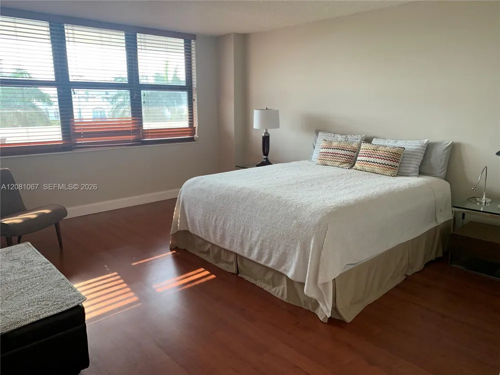 10101 E Bay Harbor Dr #401 Bay Harbor Islands, FL 33154