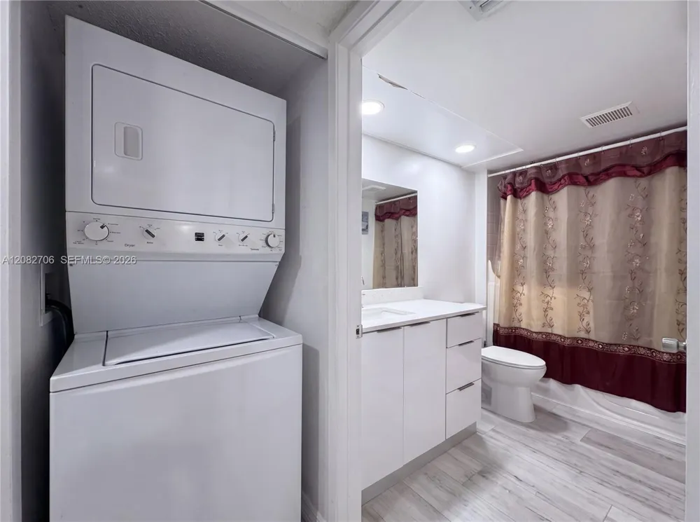 750 SW 138th Ave #103F Pembroke Pines, FL 33027