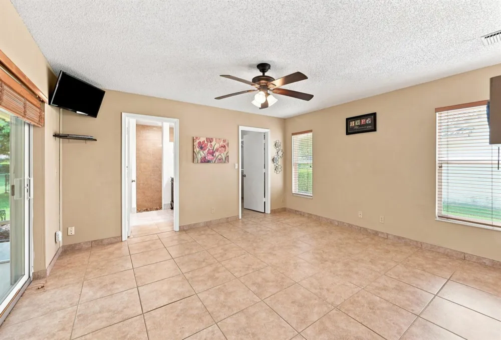 2111 NW 86TH WAY Coral Springs, FL 33071