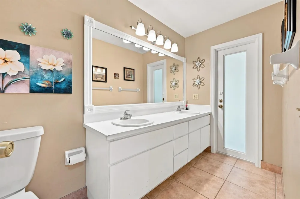 2111 NW 86TH WAY Coral Springs, FL 33071