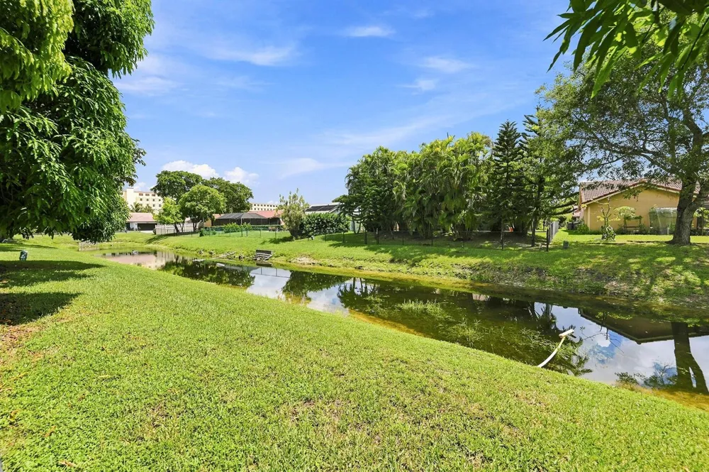 2111 NW 86TH WAY Coral Springs, FL 33071