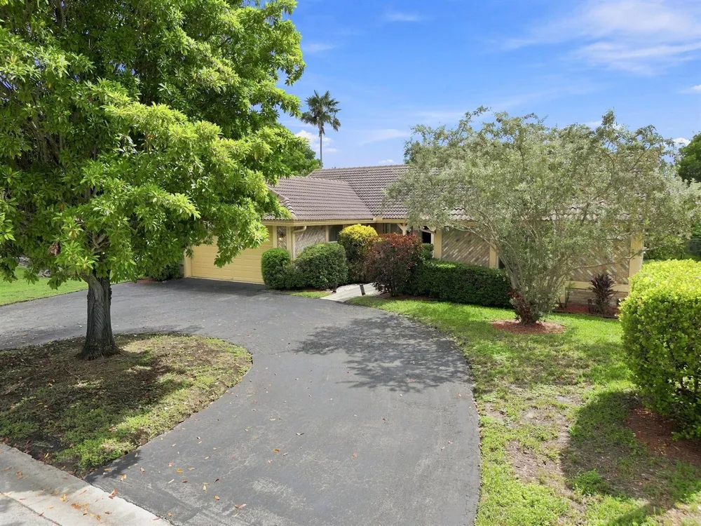2111 NW 86TH WAY Coral Springs, FL 33071