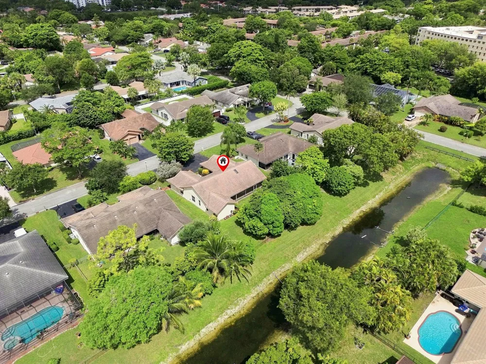 2111 NW 86TH WAY Coral Springs, FL 33071
