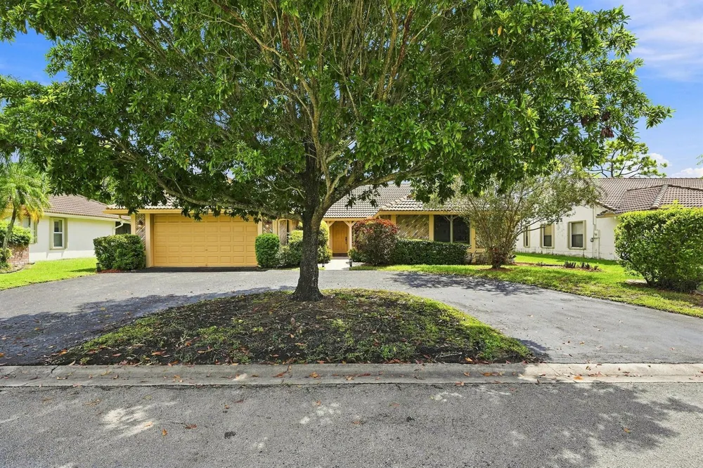 2111 NW 86TH WAY Coral Springs, FL 33071