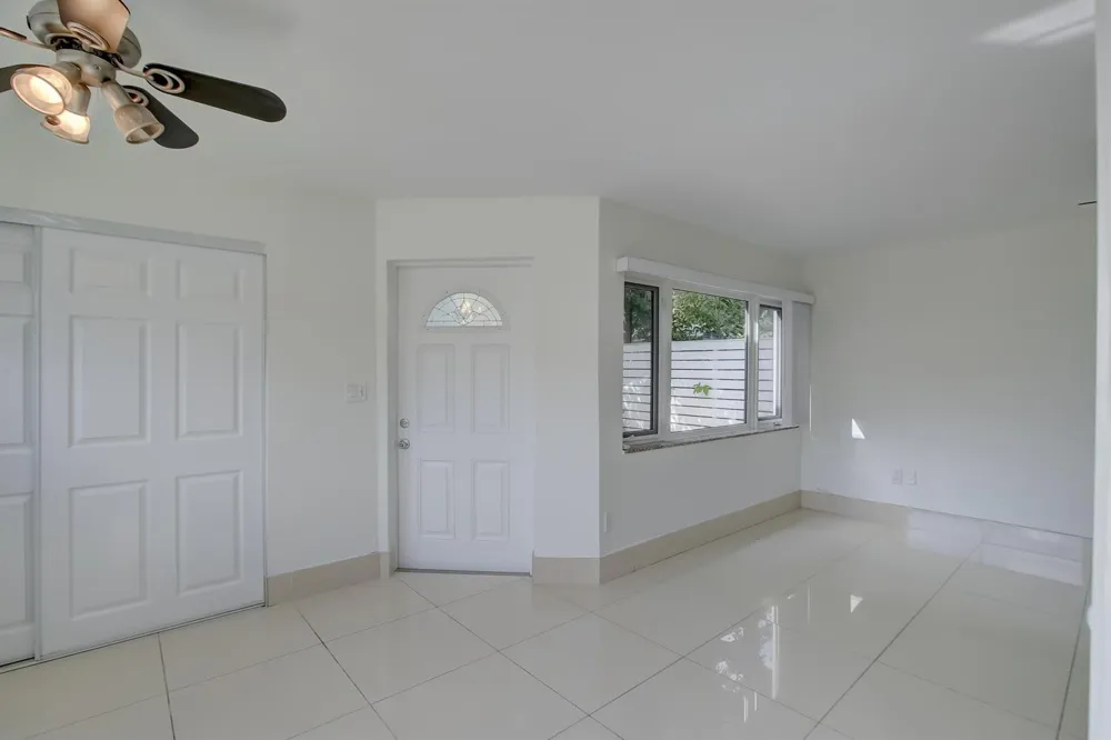 800 SW 4th Street #2 Fort Lauderdale, FL 33315
