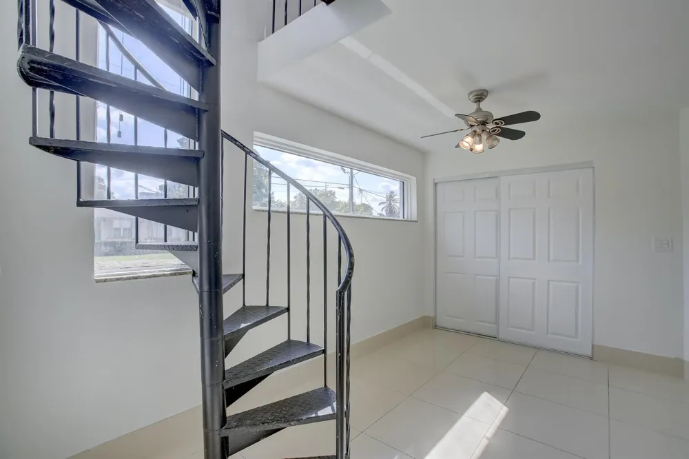 800 SW 4th Street #2 Fort Lauderdale, FL 33315