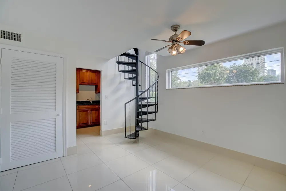800 SW 4th Street #2 Fort Lauderdale, FL 33315