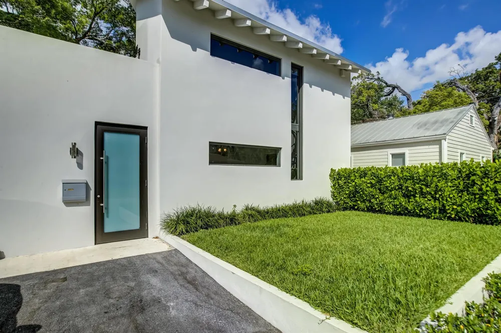 800 SW 4th Street #2 Fort Lauderdale, FL 33315