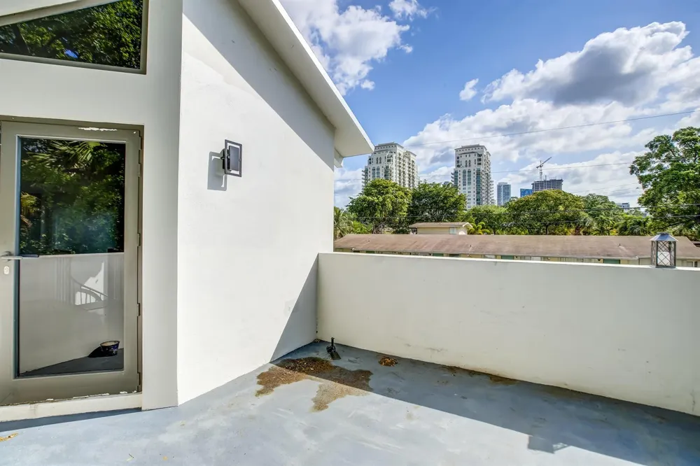 800 SW 4th Street #2 Fort Lauderdale, FL 33315