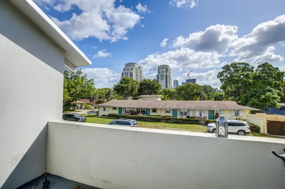 800 SW 4th Street #2 Fort Lauderdale, FL 33315