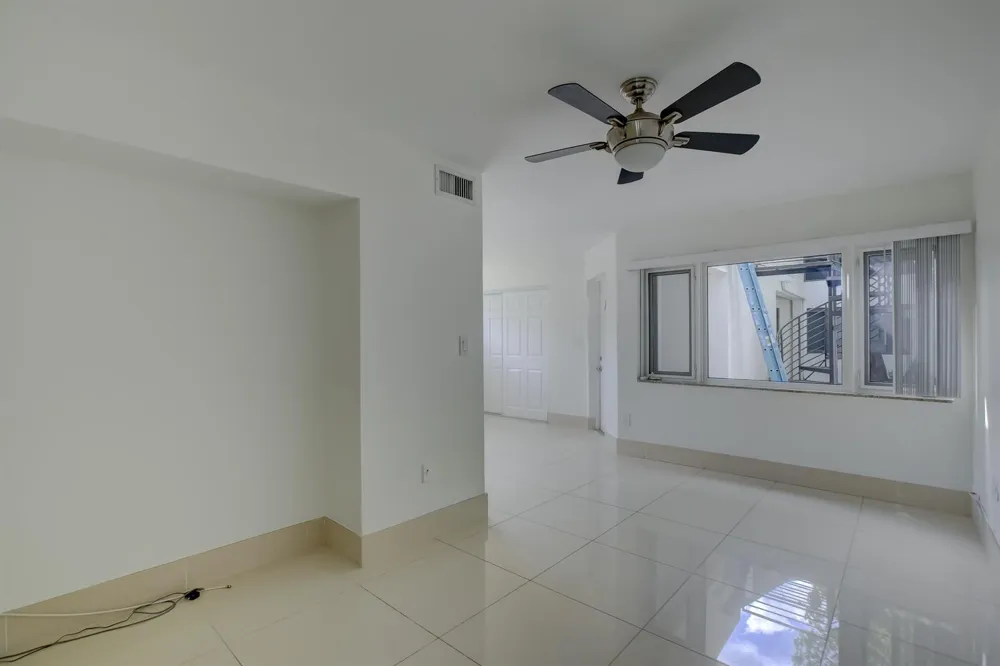 800 SW 4th Street #2 Fort Lauderdale, FL 33315