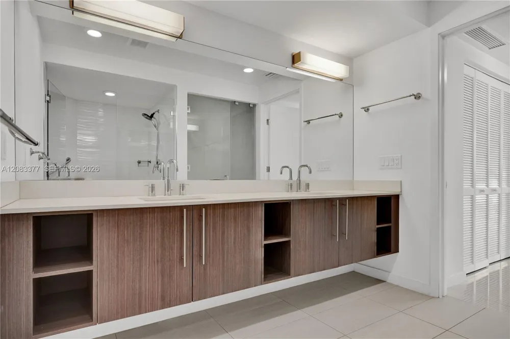 7825 NW 107th Ave #411 Doral, FL 33178