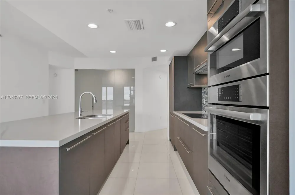 7825 NW 107th Ave #411 Doral, FL 33178