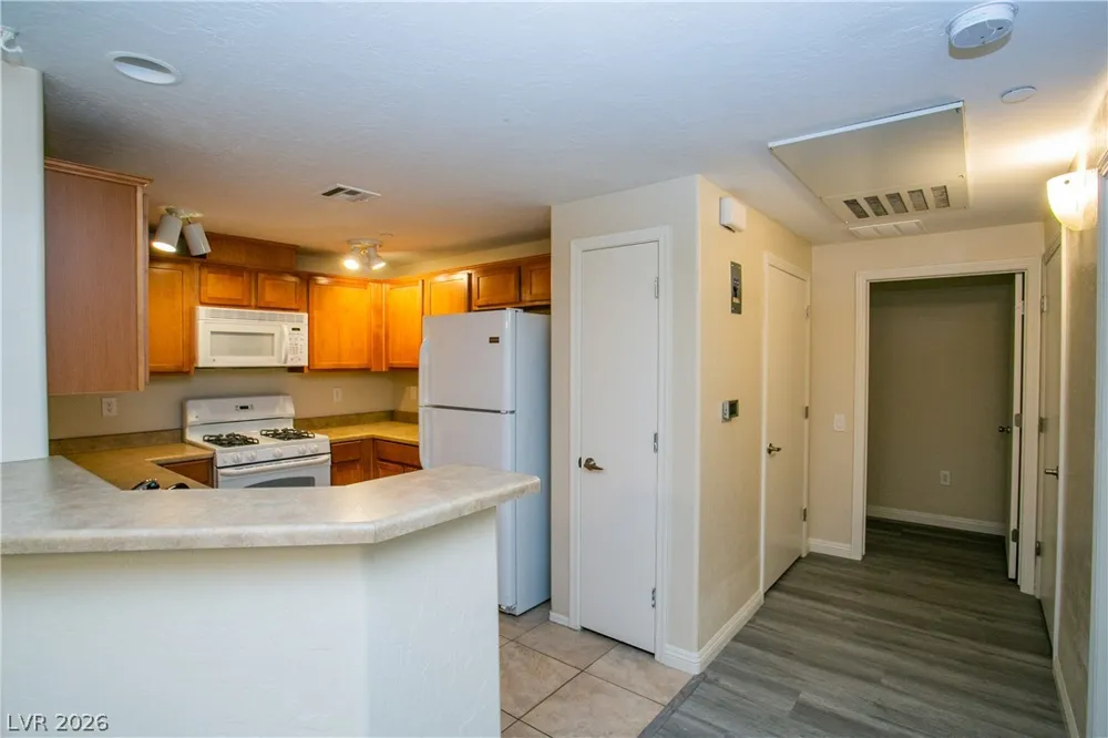6868 Sky Pointe Drive #1051 Las Vegas, NV 89131