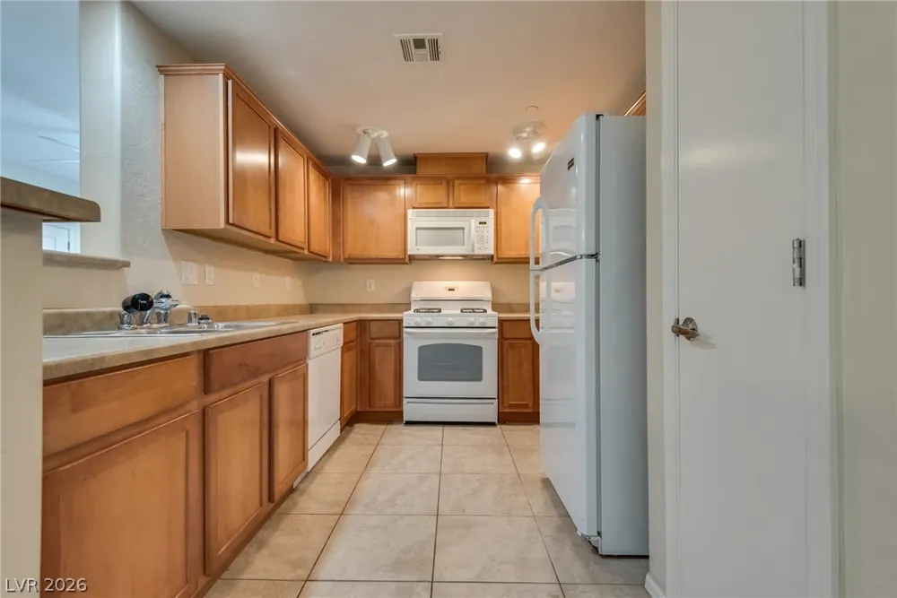 6868 Sky Pointe Drive #1051 Las Vegas, NV 89131