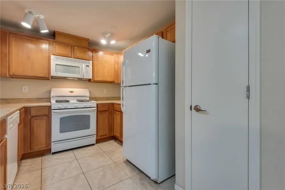 6868 Sky Pointe Drive #1051 Las Vegas, NV 89131