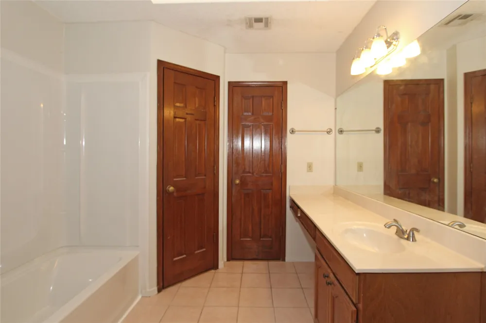 9226 E 95th Street Tulsa, OK 74133