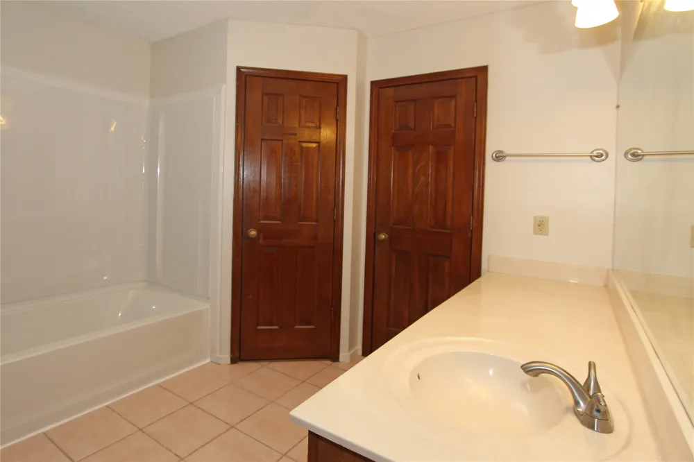 9226 E 95th Street Tulsa, OK 74133