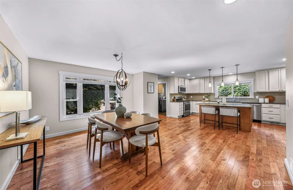 24124 NE 6th Place Sammamish, WA 98074