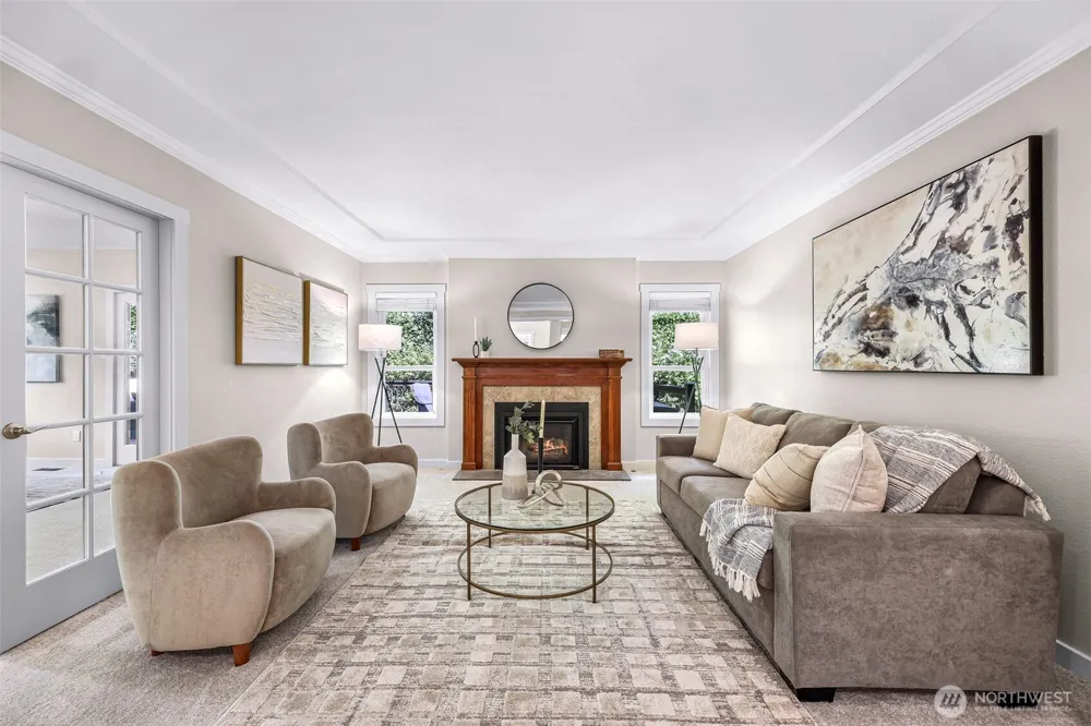 24124 NE 6th Place Sammamish, WA 98074