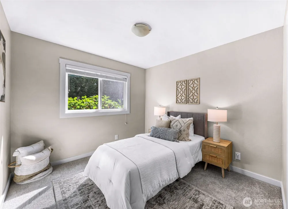 24124 NE 6th Place Sammamish, WA 98074