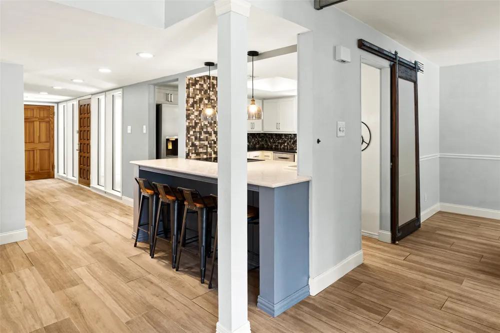 6110 Gardenridge Hollow Austin, TX 78750