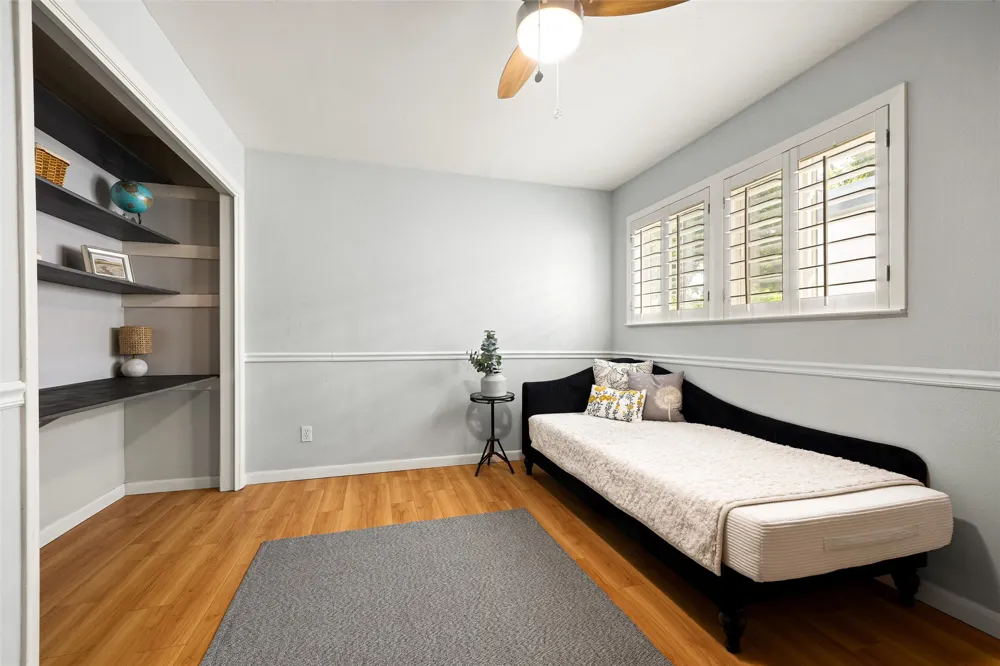 6110 Gardenridge Hollow Austin, TX 78750