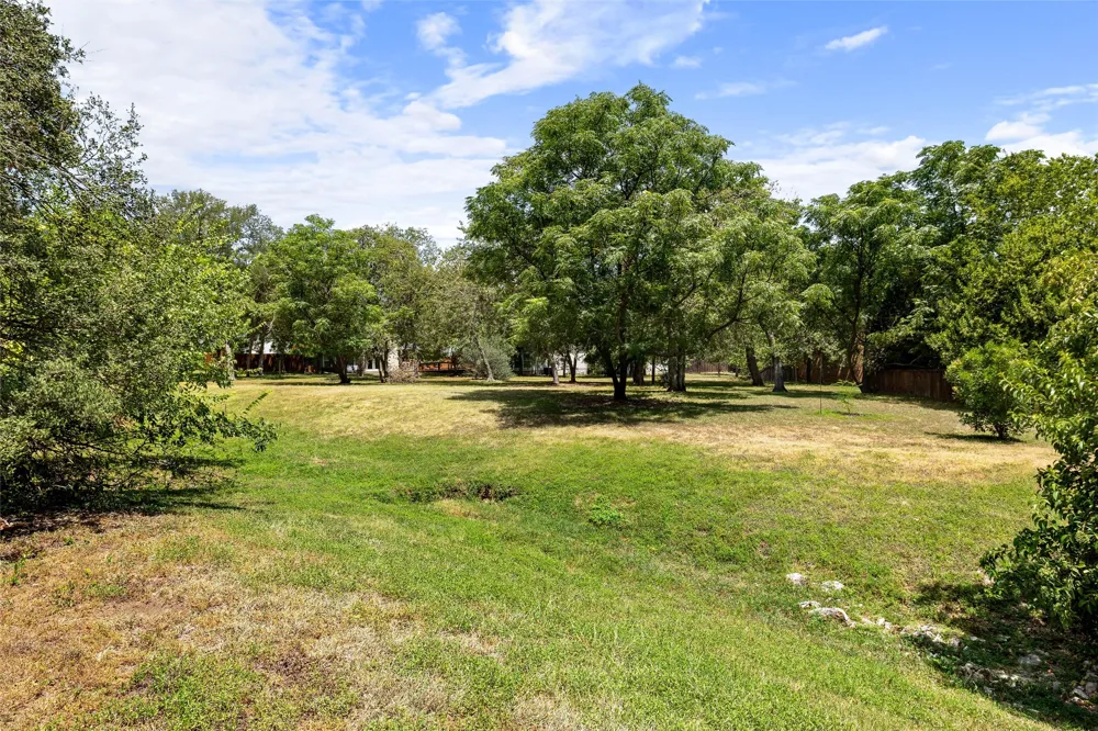 6110 Gardenridge Hollow Austin, TX 78750