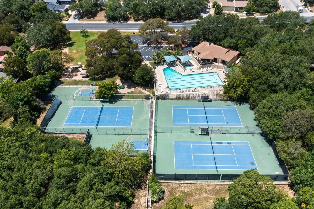 6110 Gardenridge Hollow Austin, TX 78750