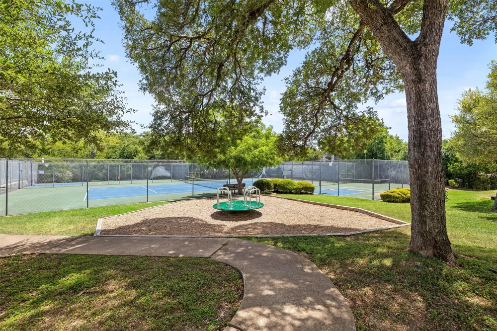 6110 Gardenridge Hollow Austin, TX 78750