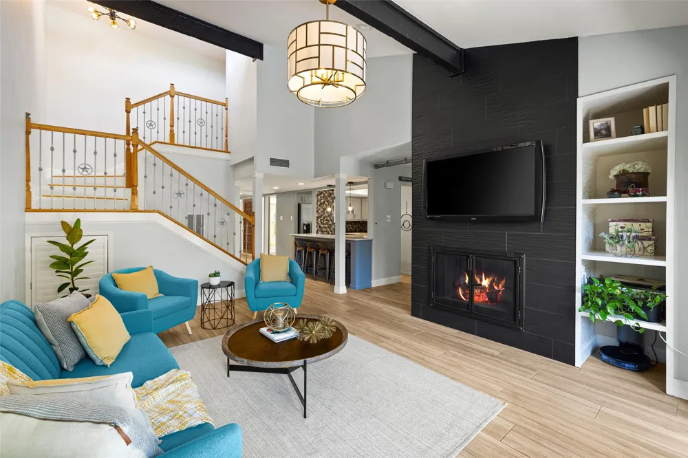 6110 Gardenridge Hollow Austin, TX 78750