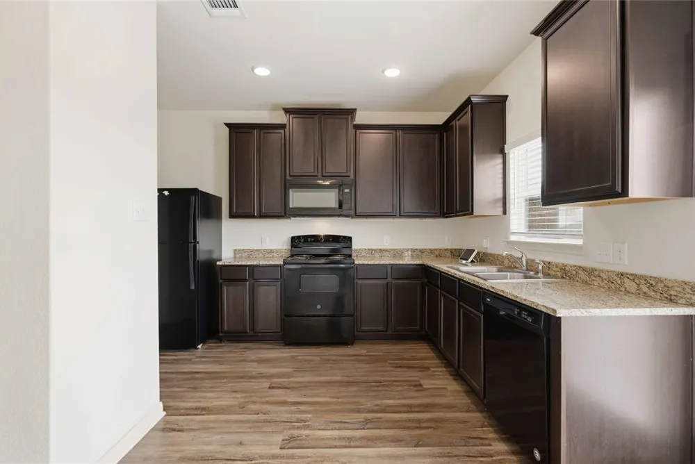 19912 Woodrow Wilson Street Manor, TX 78653